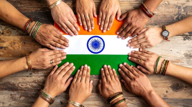 संयुक्त परिवार से एकल परिवार की ओर बढ़ता भारतीय समाज और पारिवारिक एकता